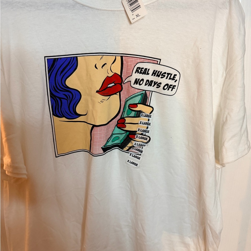 Gildan Graphic Tee with Pop Art Design XL NWT